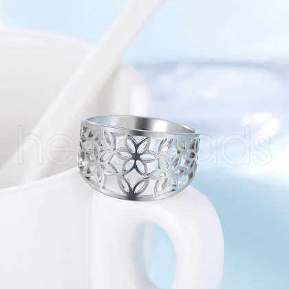 Flower Pattern Hollow Out 304 Stainless Steel Finger Rings FS-WGDCC5F-03-1