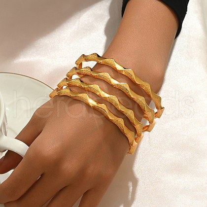 4Pcs Elegant Wave Zinc Alloy Bangle Set for Women HJ1399-3-1