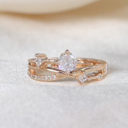 Retro Brass Micro Pave Clear Cubic Zirconia Finger Rings for Women FS-WG492FF-03-1