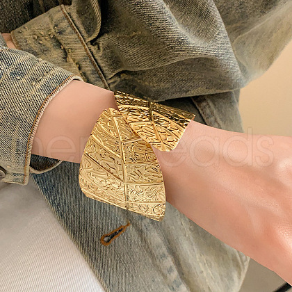 Leaf Alloy Cuff Bangles for Womem FS-WG2A12B-02-1