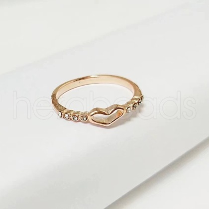 Hollow Out Heart Zinc Alloy with Crystal Rhinestone Finger Rings FS-WGFA1C6-07-1